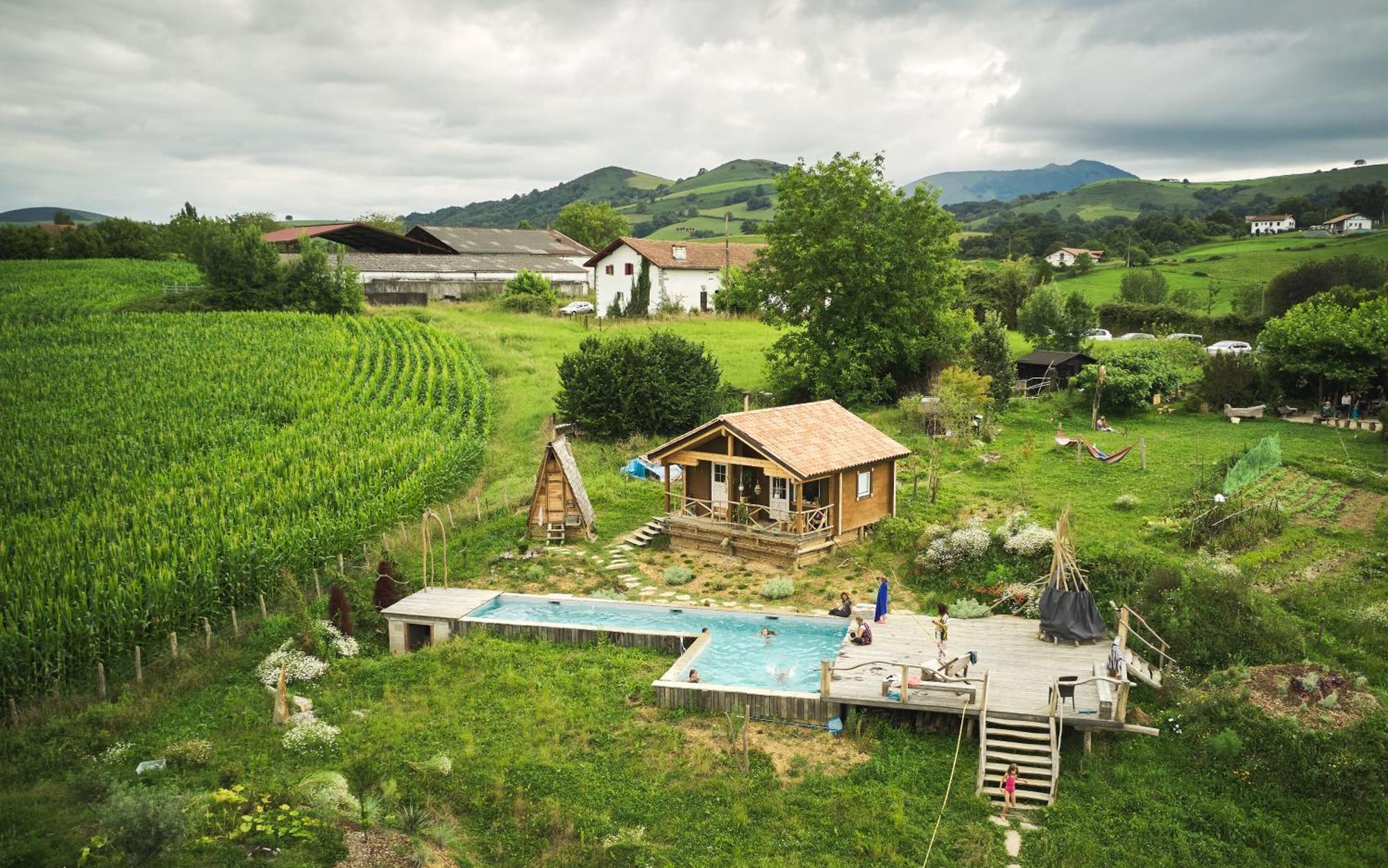 Les Fous Du Village Saint-Esteben Ngoại thất bức ảnh
