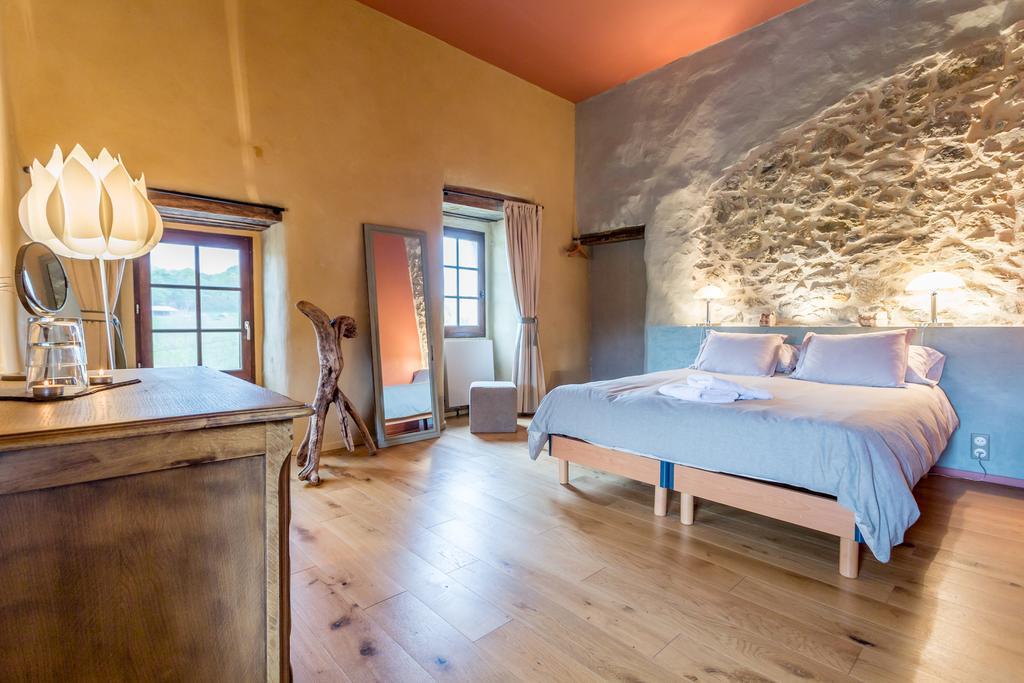 Les Fous Du Village Saint-Esteben Ngoại thất bức ảnh