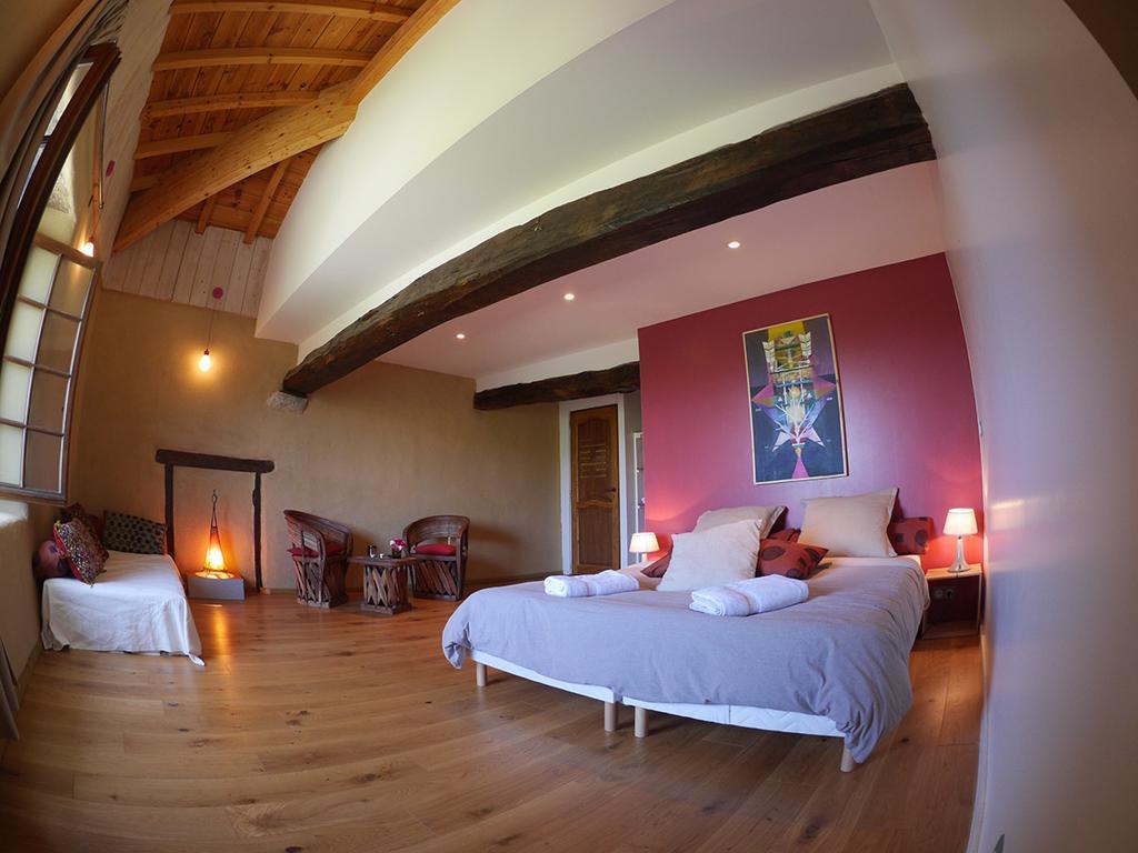 Les Fous Du Village Saint-Esteben Ngoại thất bức ảnh